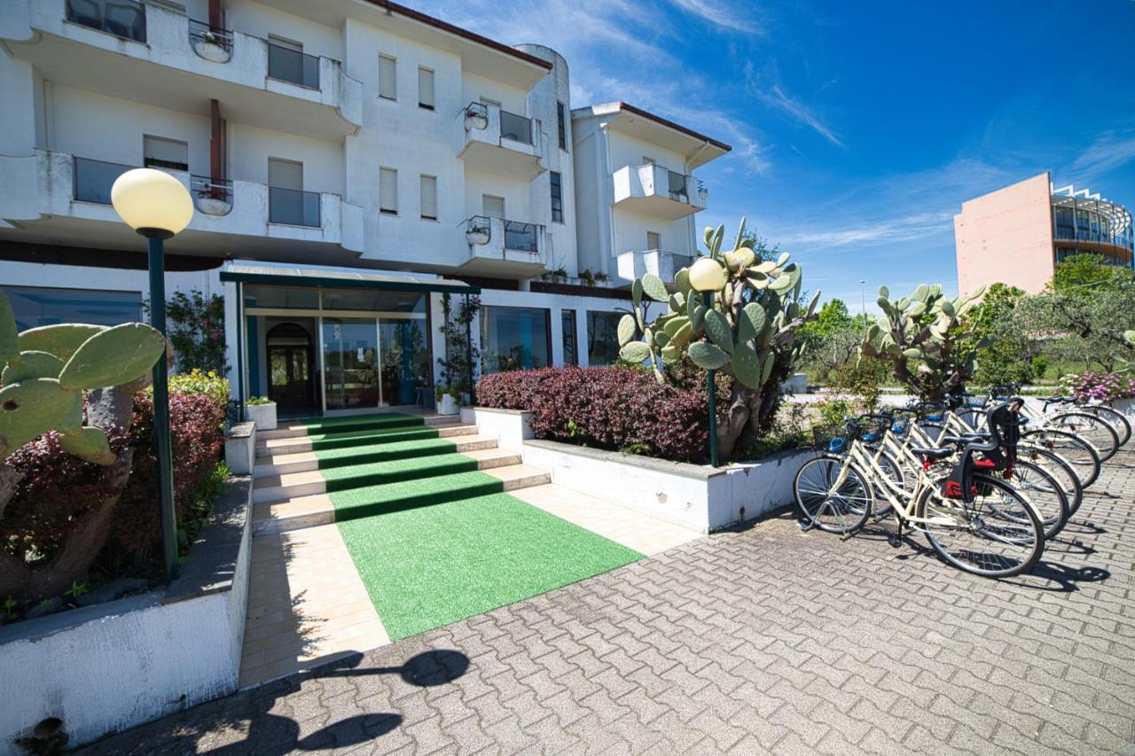 ואסטו Hotel Sporting מראה חיצוני תמונה